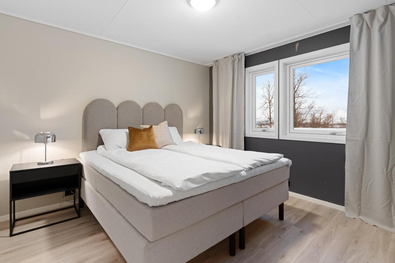 Enter Tromso - The Mountain View Apartment Bagian luar foto